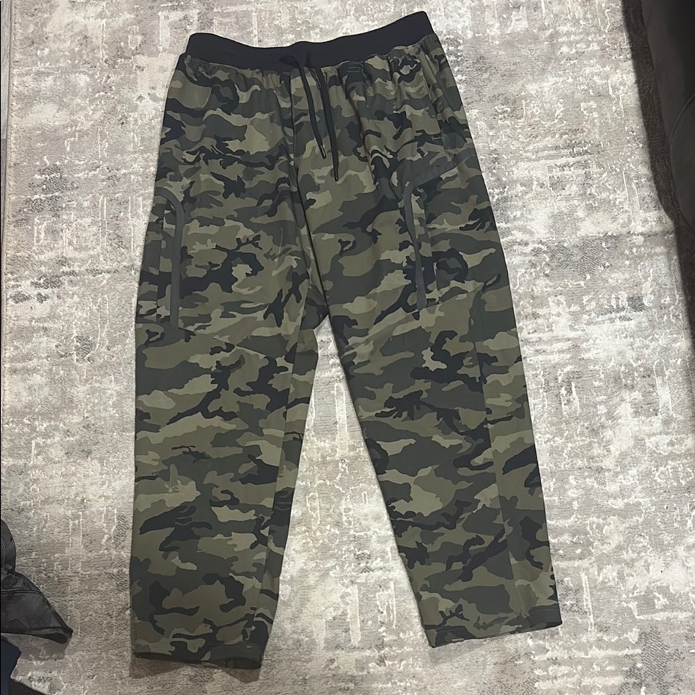 Men's under armour  Camouflage Cargo Pants